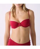 Sujetador clásico rojo aterciopelado con aros sin carcasa