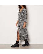 Mija jurk gedrukt op witte achtergrond