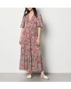 Isaac jurk met roze achtergrond