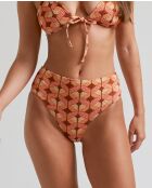 Sundance hoog slipje met bruine achtergrond