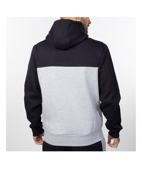 Klassisch geschnittener Kapuzenpulli im Colorblock-Stil mit marineblauem und weißem Branding