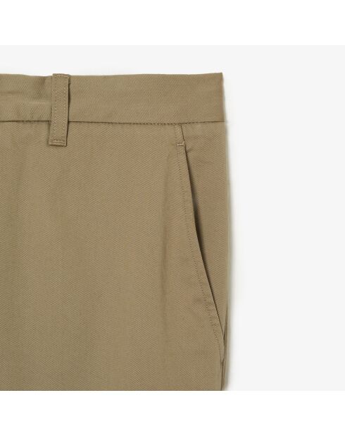 Schmal zulaufende Chinohose aus Stretchbaumwolle mit Löwe