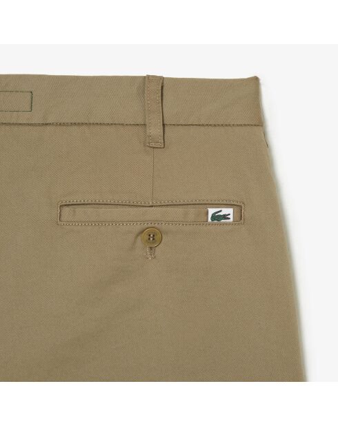 Schmal zulaufende Chinohose aus Stretchbaumwolle mit Löwe