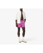 Bañador corto con el emblema de Malva/Granadina