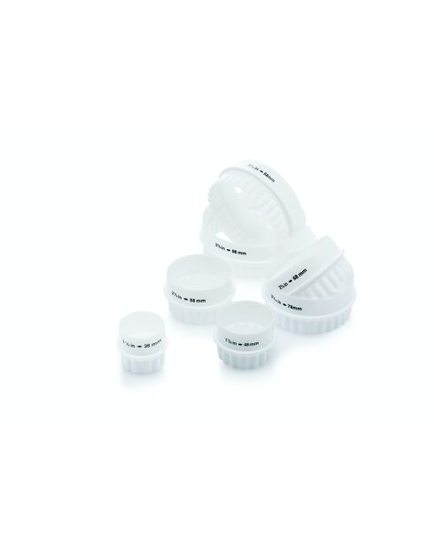 Juego de 7 cortadores de galletas de plástico de doble filo para galletas y pasteles, blancos, 10,2 x 10,2 x 3,5 cm