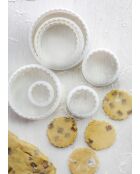 Juego de 7 cortadores de galletas de plástico de doble filo para galletas y pasteles, blancos, 10,2 x 10,2 x 3,5 cm