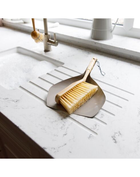 Ensemble pelle et balayette traditionnelles gris - 7x22x36 cm