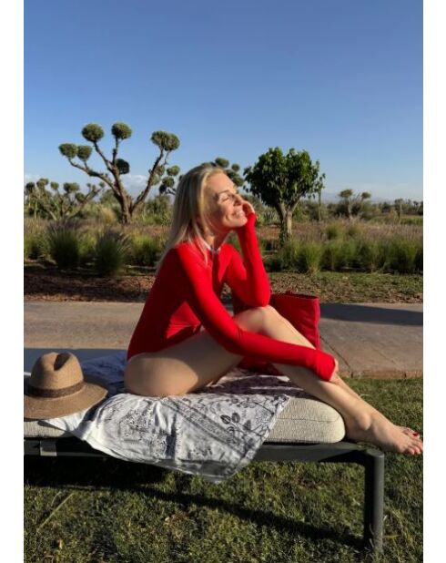 Anne-Charlotte rood anti-UV-pak