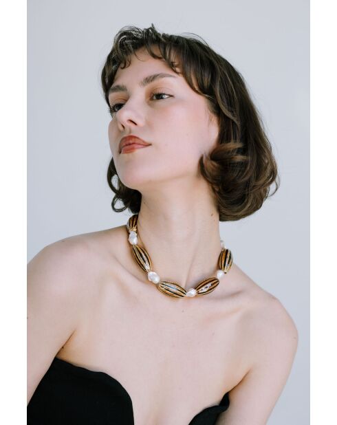 Bernsteinbraune und weiße Halskette