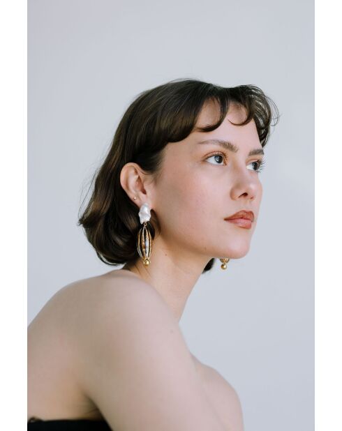 Orecchini in ambra con perle di ceramica e perla coltivata marrone/bianca