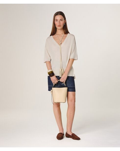 Mei witte ecru wollen trui met korte mouwen en V-hals