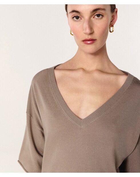Mei brauner taupefarbener Kurzarmpullover aus Wolle mit V-Ausschnitt