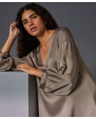 Badra taupe bruine losse satijnen lange jurk