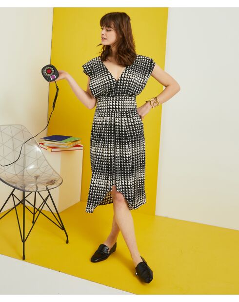 Irina schwarzes ärmelloses Kleid