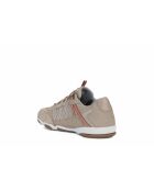 Sneakers van Ellero en zand