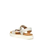 Xan2S lichte sandalen van zandleer