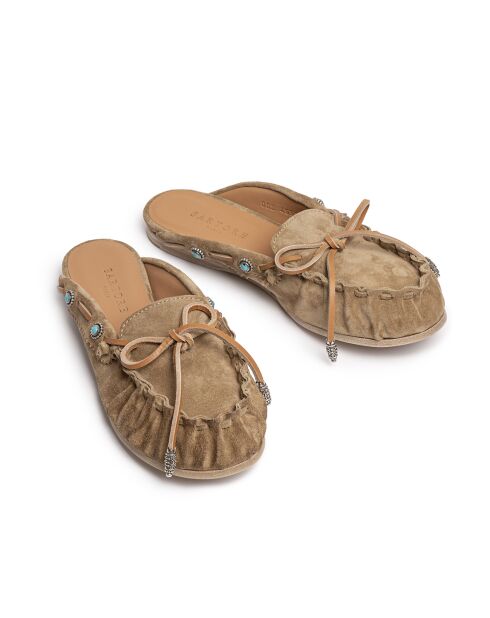 Mokassin-Pantoletten aus karamellfarbenem Leder