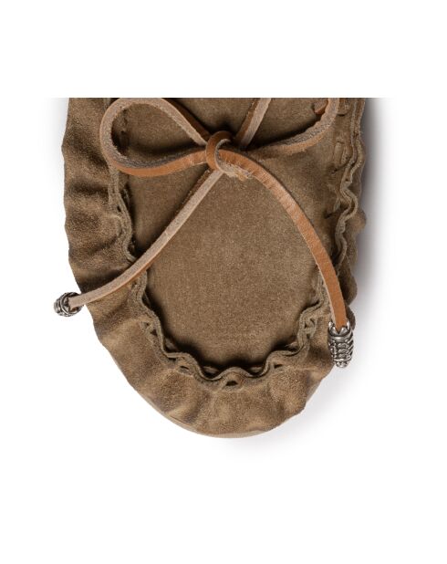 Mokassin-Pantoletten aus karamellfarbenem Leder