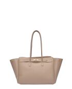 SS26 IR 177T Schultertasche aus taupefarbenem Leder - 26x32x10 cm