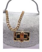 SS26 RM 8193 Schultertasche aus silberfarbenem Leder - 8,5 x 15 x 8 cm