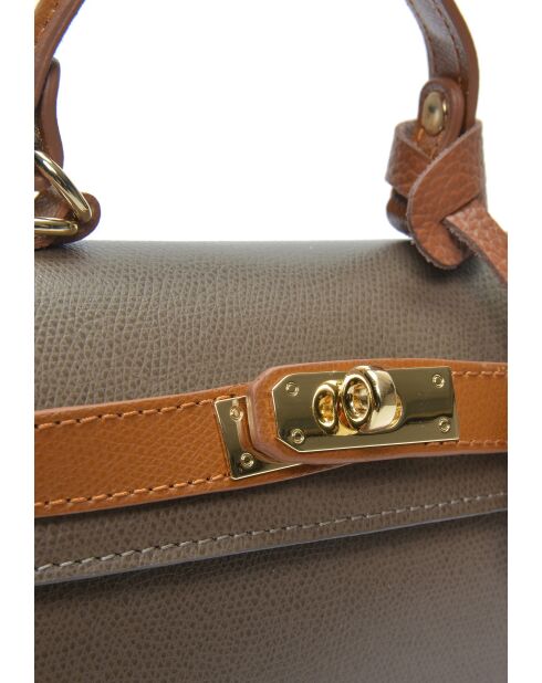 SS26 IR 482 Schultertasche aus Leder in Taupe in Cognac - 13x20x7 cm