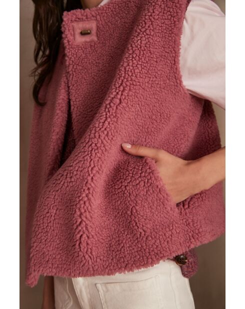 Sharon Gi donkerroze bouclévest