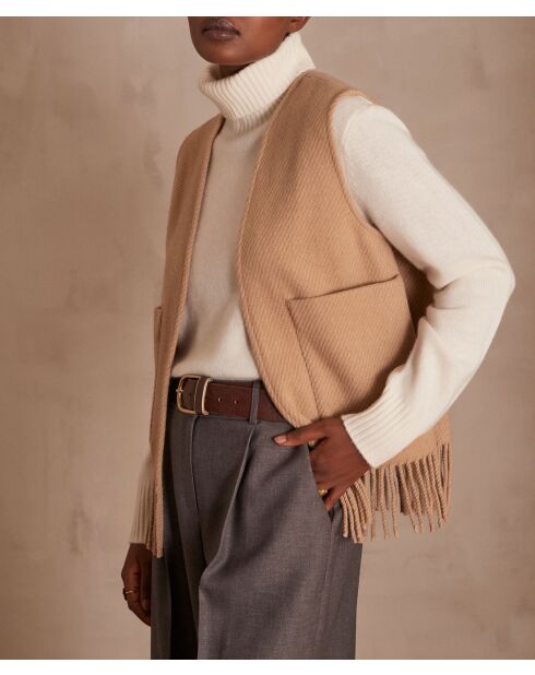 Leichte camelfarbene Weste mit Fransen von Billy Gi