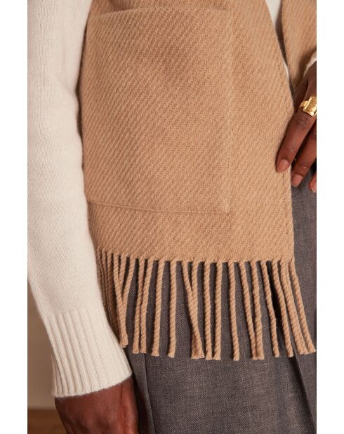 Leichte camelfarbene Weste mit Fransen von Billy Gi