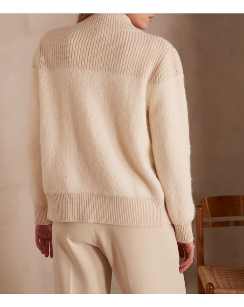 Claudio cremefarbene Strickjacke