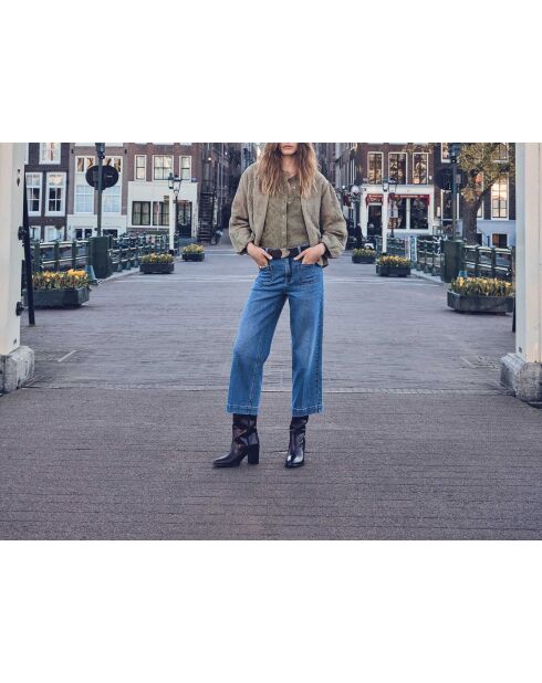 Lea Kurz geschnittene, leichte Waschhose