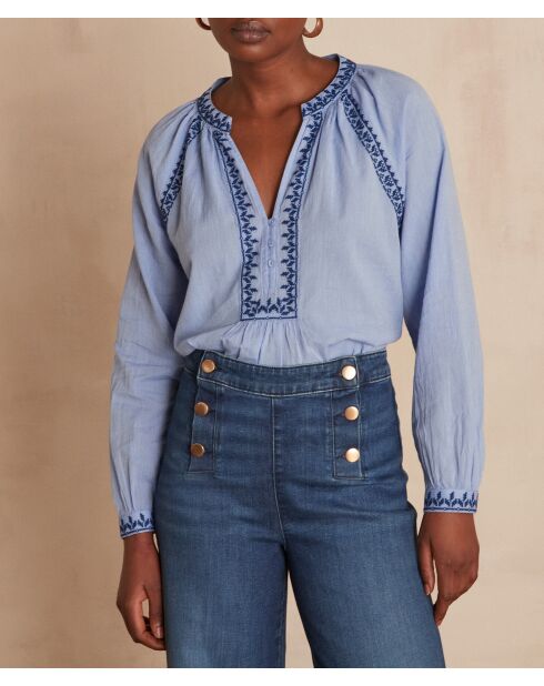 Celestine Bl Uni middenblauwe blouse