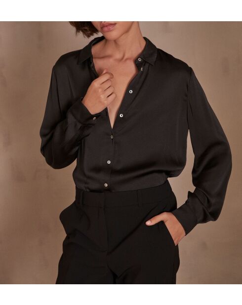 Carla Ch schwarze Satinbluse