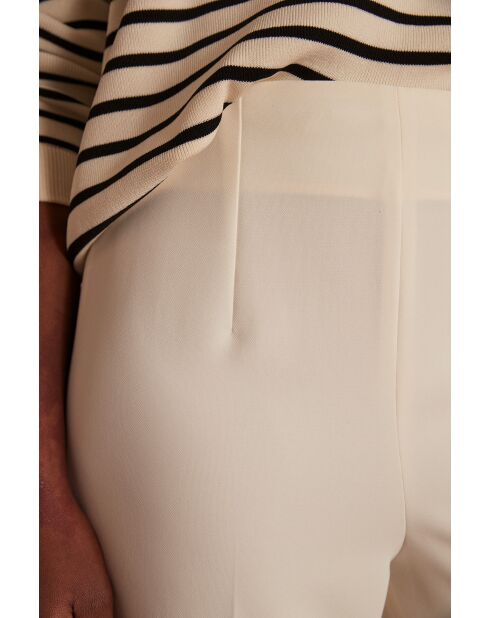 Ecrufarbene Hose Vicky P Wall