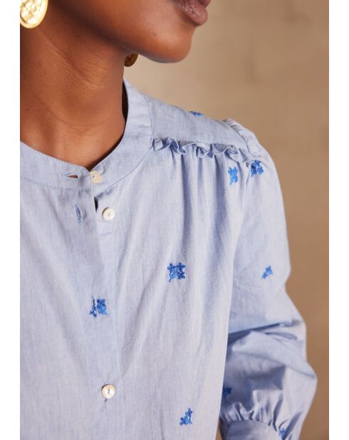 Priscile Bl Himmelblaue Stickbluse