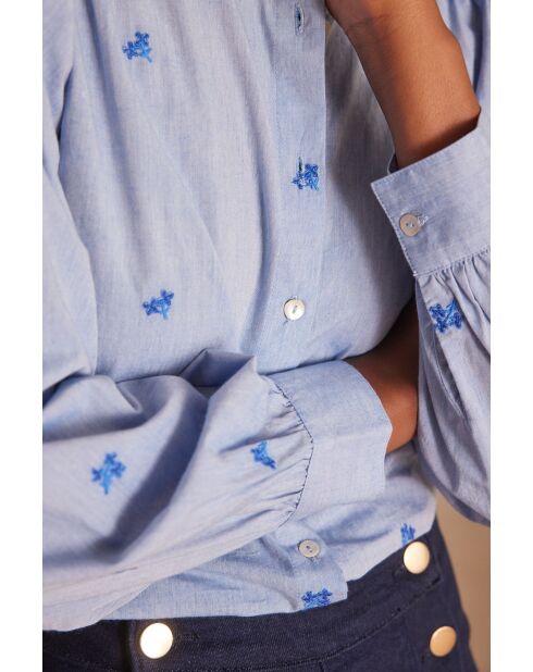 Priscile Bl Himmelblaue Stickbluse