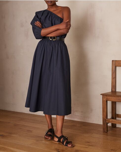 J Anthrazitbrauner Rock