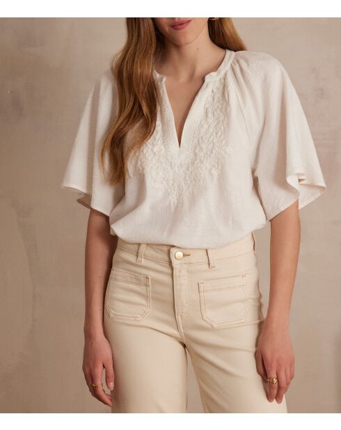 Bl Poker Bl crèmekleurige blouse met borduursel