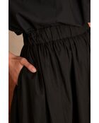 June J schwarzer bestickter Rock