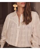 Cremefarbene Bluse mit Perlenstickerei