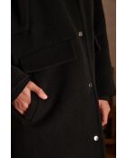 Alpha M schwarzer Mantel