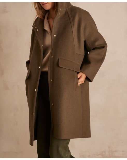 Alpha M khakifarbener Mantel