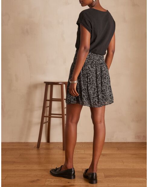 Jade J Imp Rock aus leichtem Porzellan