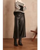 Violette Bis Fc schwarze Hose