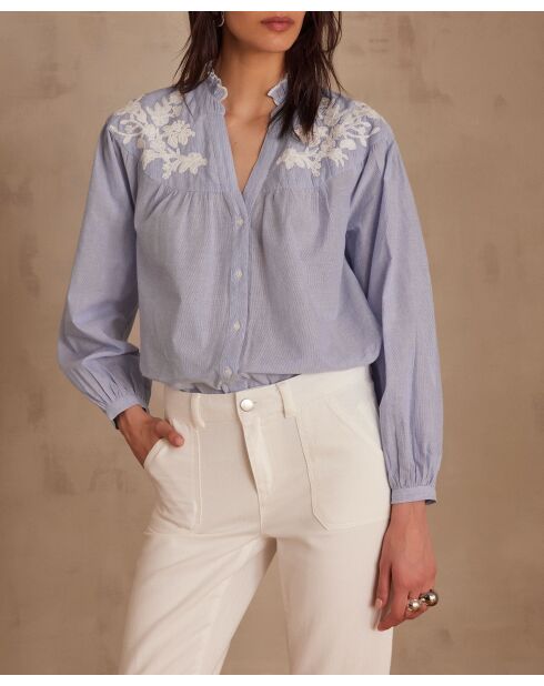 Providence Bl Himmelblaue bestickte Bluse