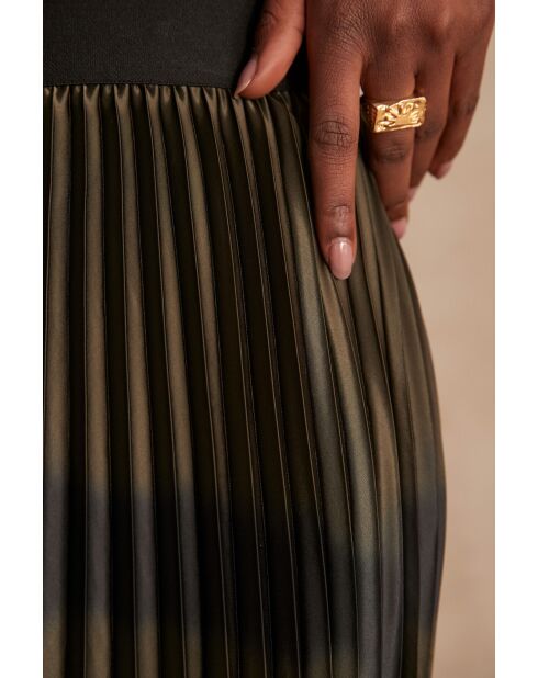 Barbara J Faltenrock mit Blättern