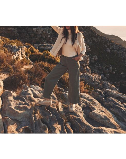 Paddy P Hose aus mandelfarbenem Samt