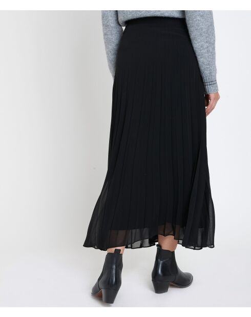 Greta J schwarzer Faltenrock