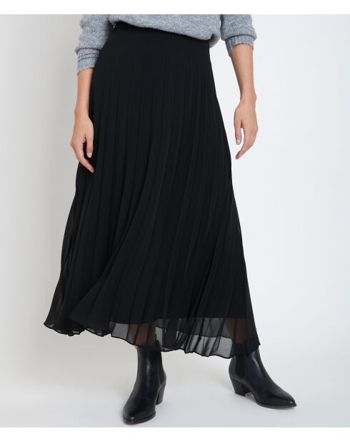 Greta J schwarzer Faltenrock