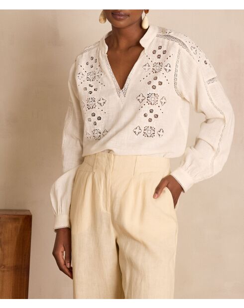 Pauline Bl Embroidery ecru blouse