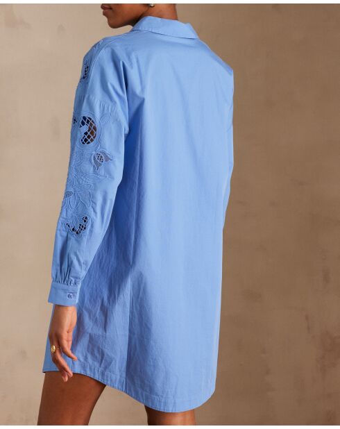 Merry R Lavender Besticktes Kleid